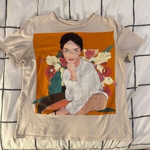 Woman, Zara Graphic Tee